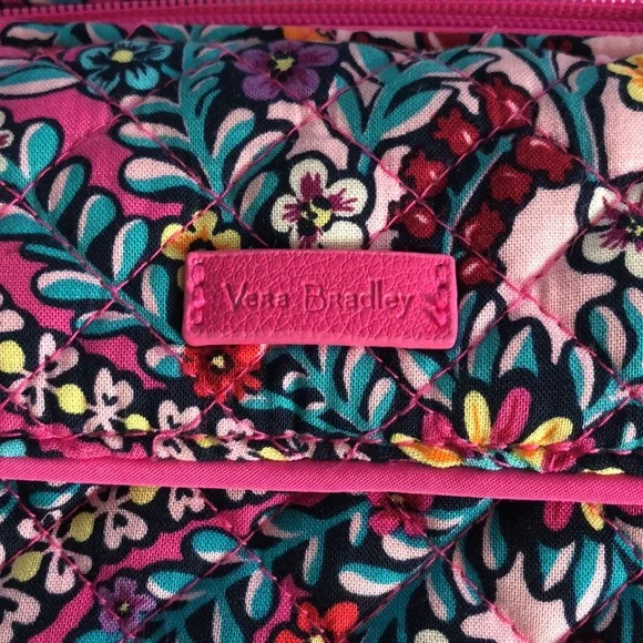 Vera Bradley clutch - Picture 4 of 9